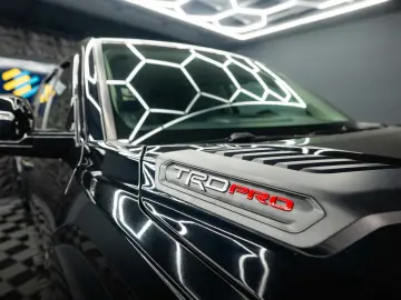 TOYOTA Tundra 3.4L V6 4x4 TRD PRO Style  LED ACC