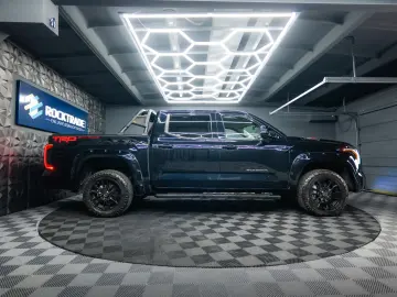 TOYOTA Tundra 3.4L V6 4x4 TRD PRO Style  LED ACC