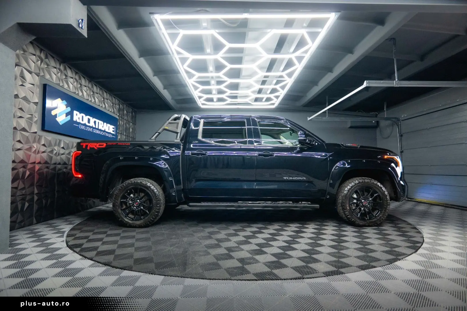 TOYOTA Tundra 3.4L V6 4x4 TRD PRO Style  LED ACC