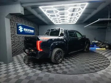 TOYOTA Tundra 3.4L V6 4x4 TRD PRO Style  LED ACC