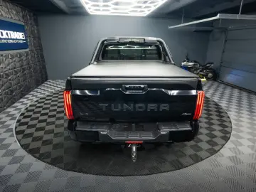 TOYOTA Tundra 3.4L V6 4x4 TRD PRO Style  LED ACC