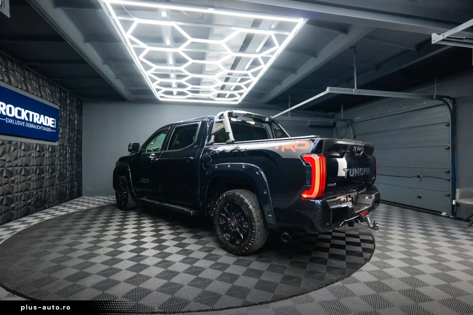TOYOTA Tundra 3.4L V6 4x4 TRD PRO Style  LED ACC