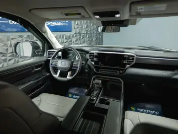 TOYOTA Tundra 3.4L V6 4x4 TRD PRO Style  LED ACC