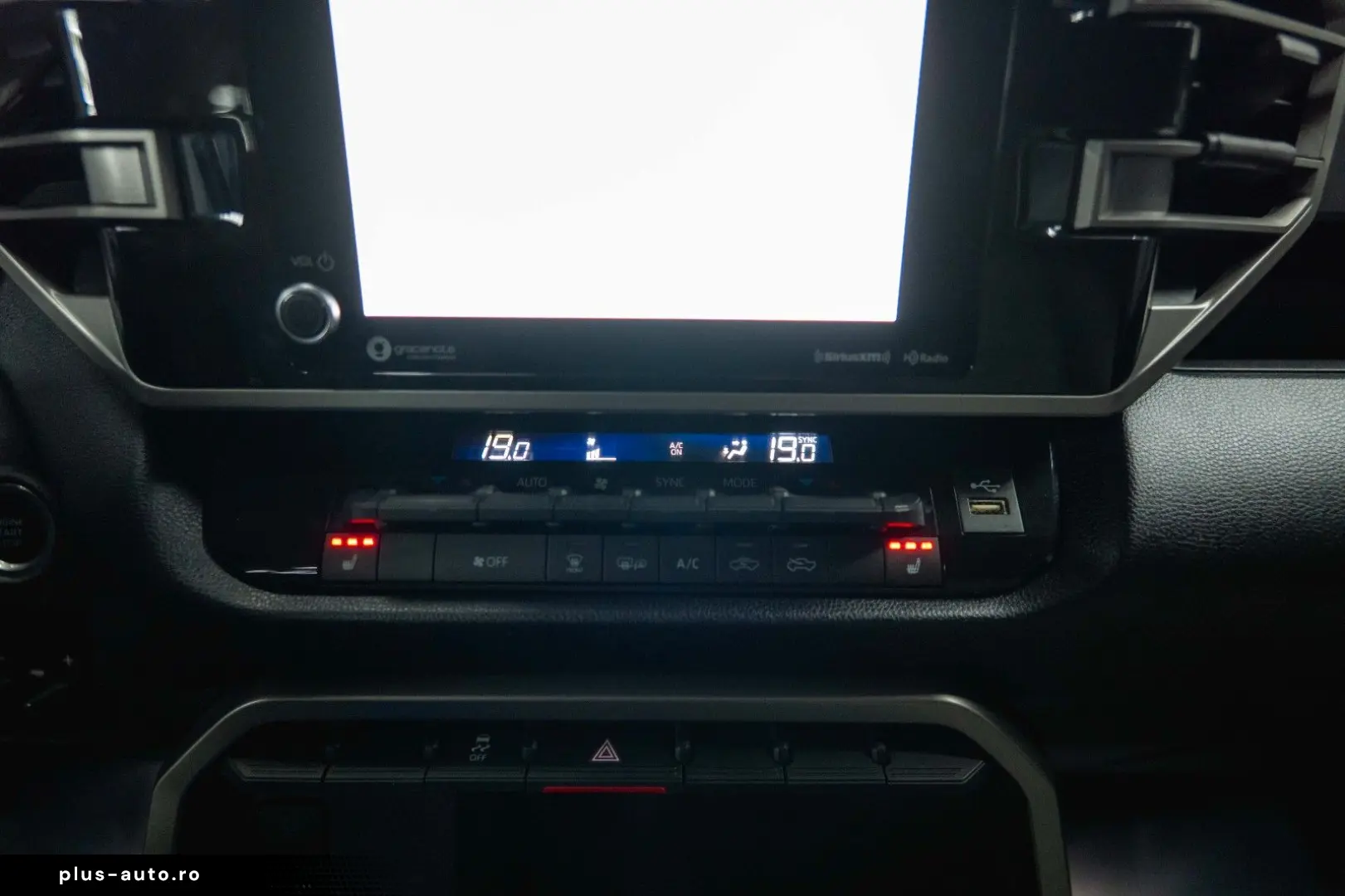 TOYOTA Tundra 3.4L V6 4x4 TRD PRO Style  LED ACC