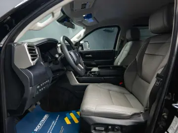 TOYOTA Tundra 3.4L V6 4x4 TRD PRO Style  LED ACC