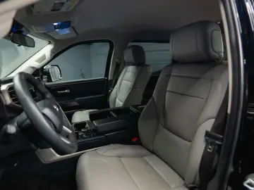 TOYOTA Tundra 3.4L V6 4x4 TRD PRO Style  LED ACC