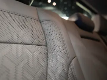 TOYOTA Tundra 3.4L V6 4x4 TRD PRO Style  LED ACC