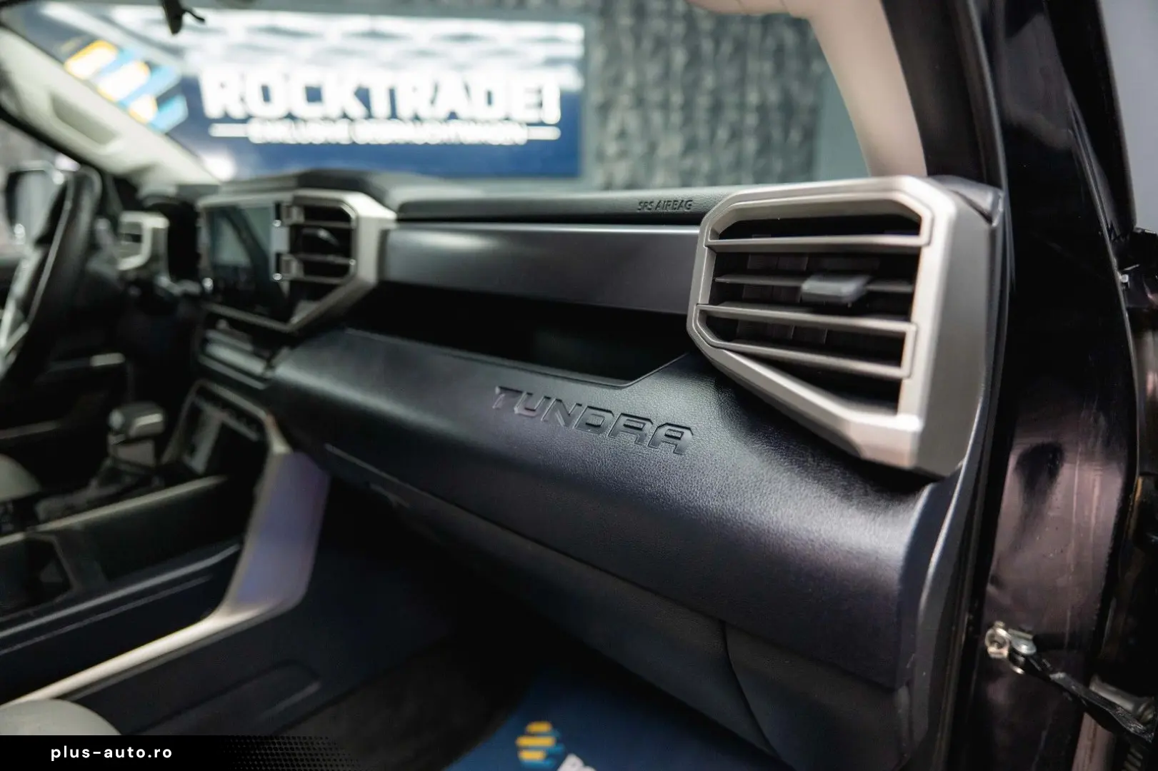 TOYOTA Tundra 3.4L V6 4x4 TRD PRO Style  LED ACC