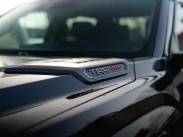 TOYOTA Tundra 3.4L V6 4x4 TRD PRO Style  LED ACC