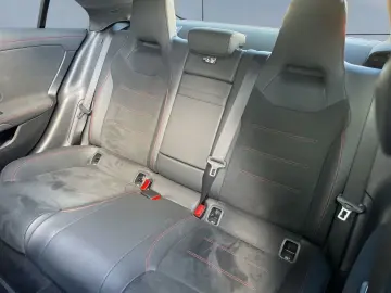 MERCEDES-BENZ CLA 250 e AMG PREMIUM PLUS 19  NIGHT BURM PANO