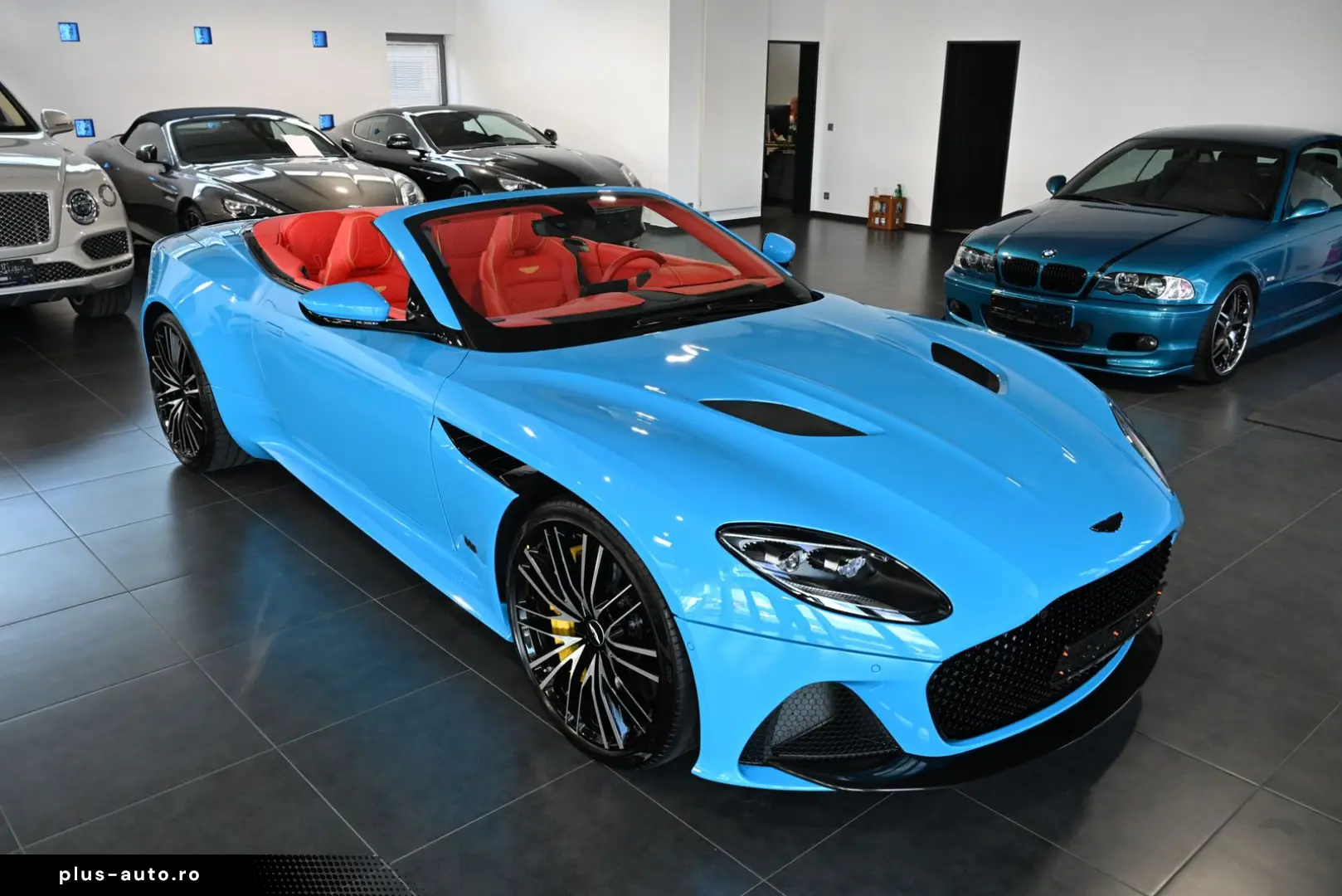 ASTON MARTIN DBS Volante   Elwood Blue-Vivid Red   Titan-AGA