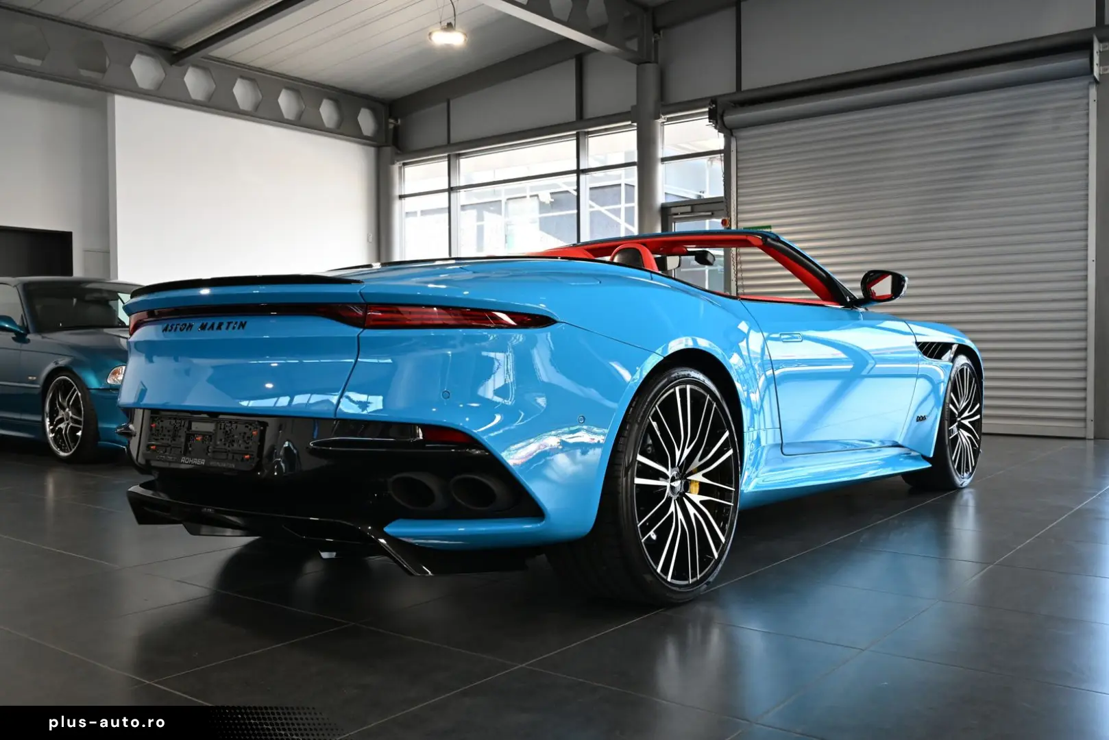 ASTON MARTIN DBS Volante   Elwood Blue-Vivid Red   Titan-AGA