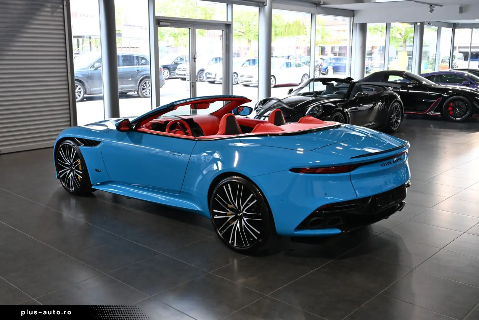 ASTON MARTIN DBS Volante   Elwood Blue-Vivid Red   Titan-AGA