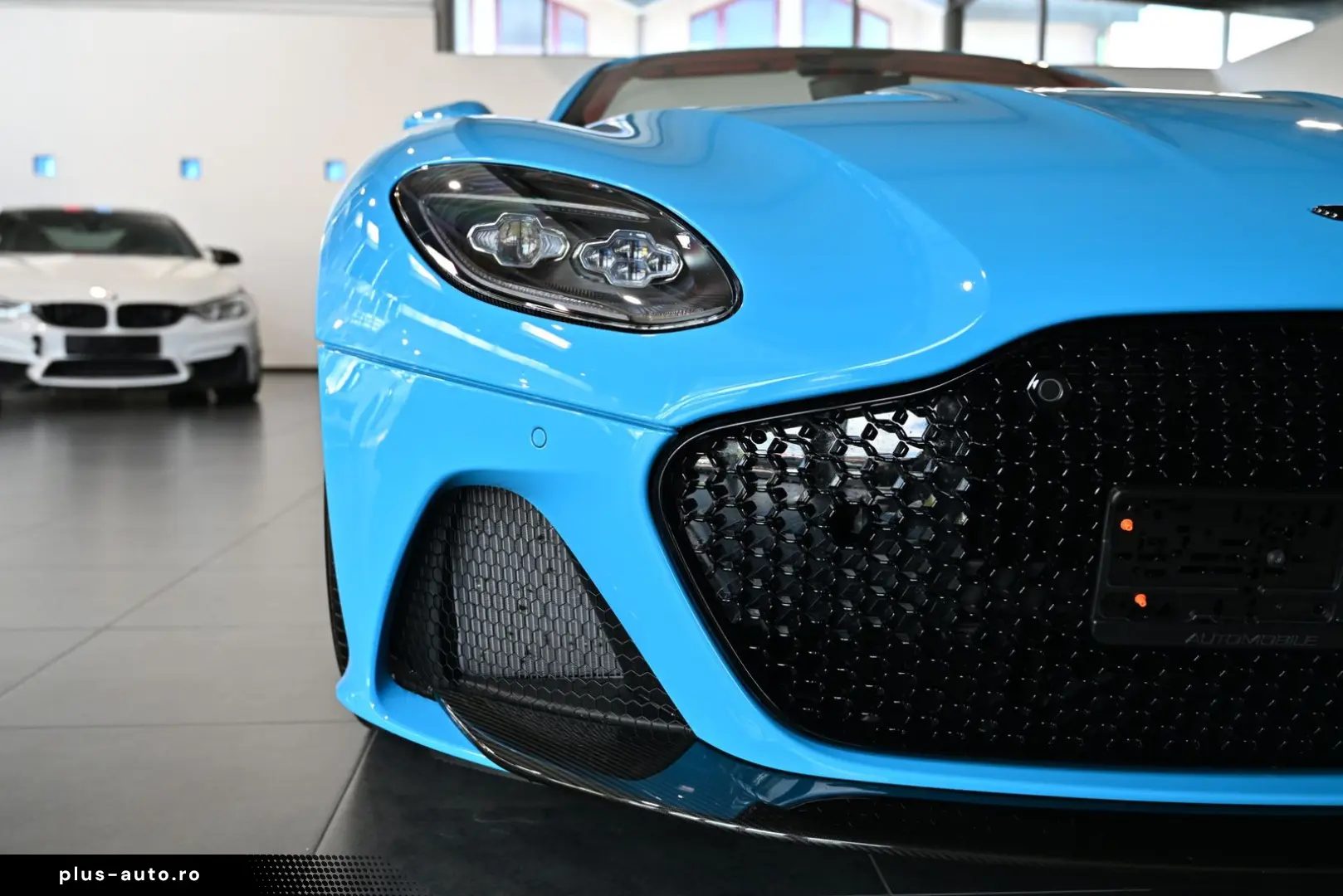 ASTON MARTIN DBS Volante   Elwood Blue-Vivid Red   Titan-AGA