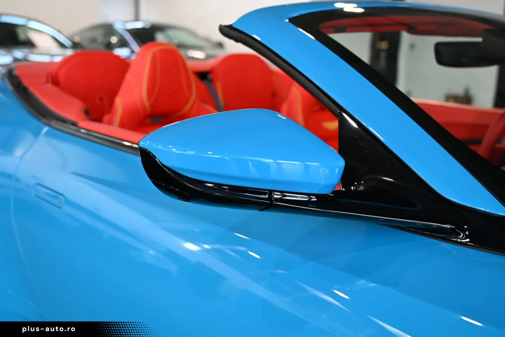 ASTON MARTIN DBS Volante   Elwood Blue-Vivid Red   Titan-AGA