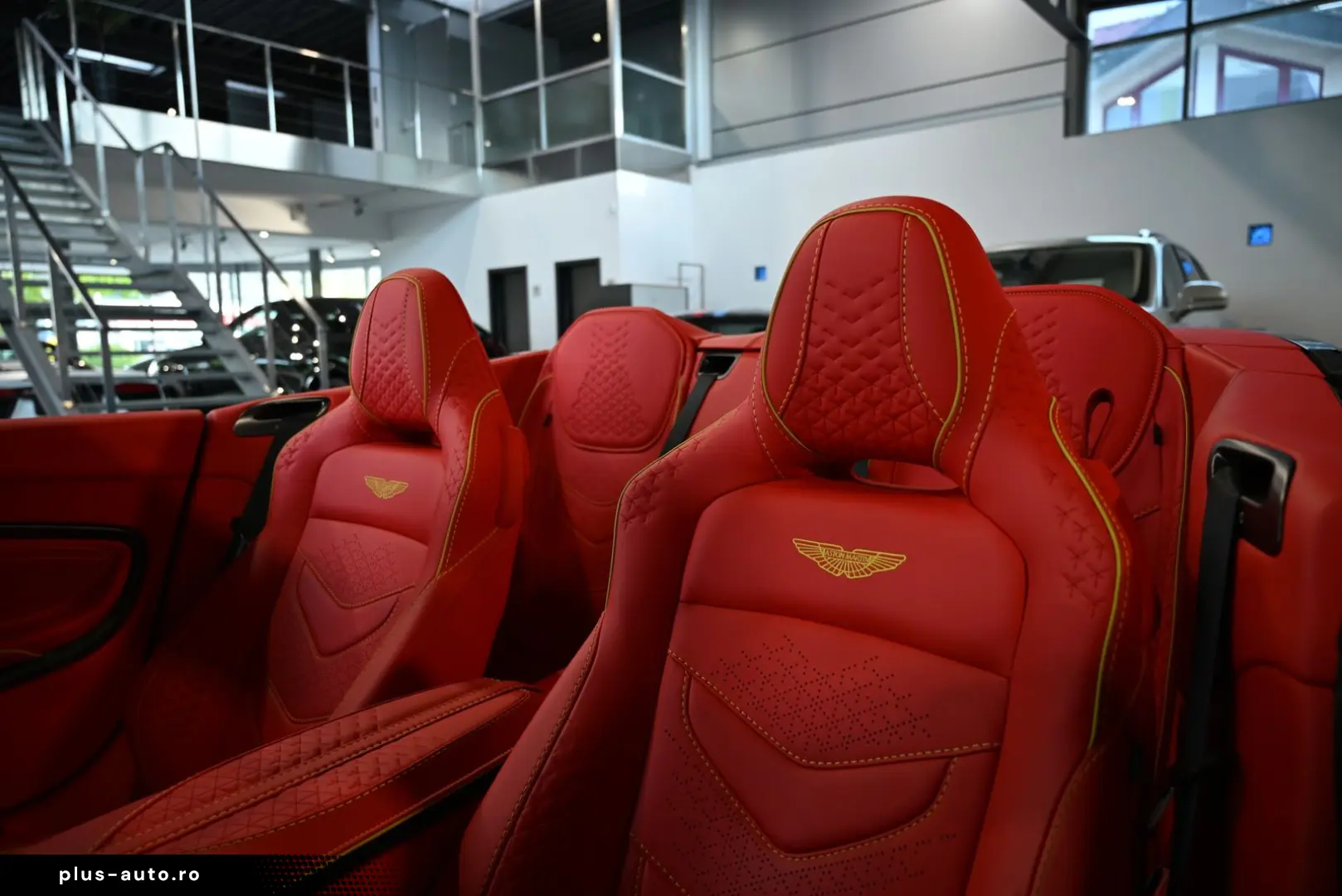 ASTON MARTIN DBS Volante   Elwood Blue-Vivid Red   Titan-AGA