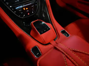 ASTON MARTIN DBS Volante   Elwood Blue-Vivid Red   Titan-AGA