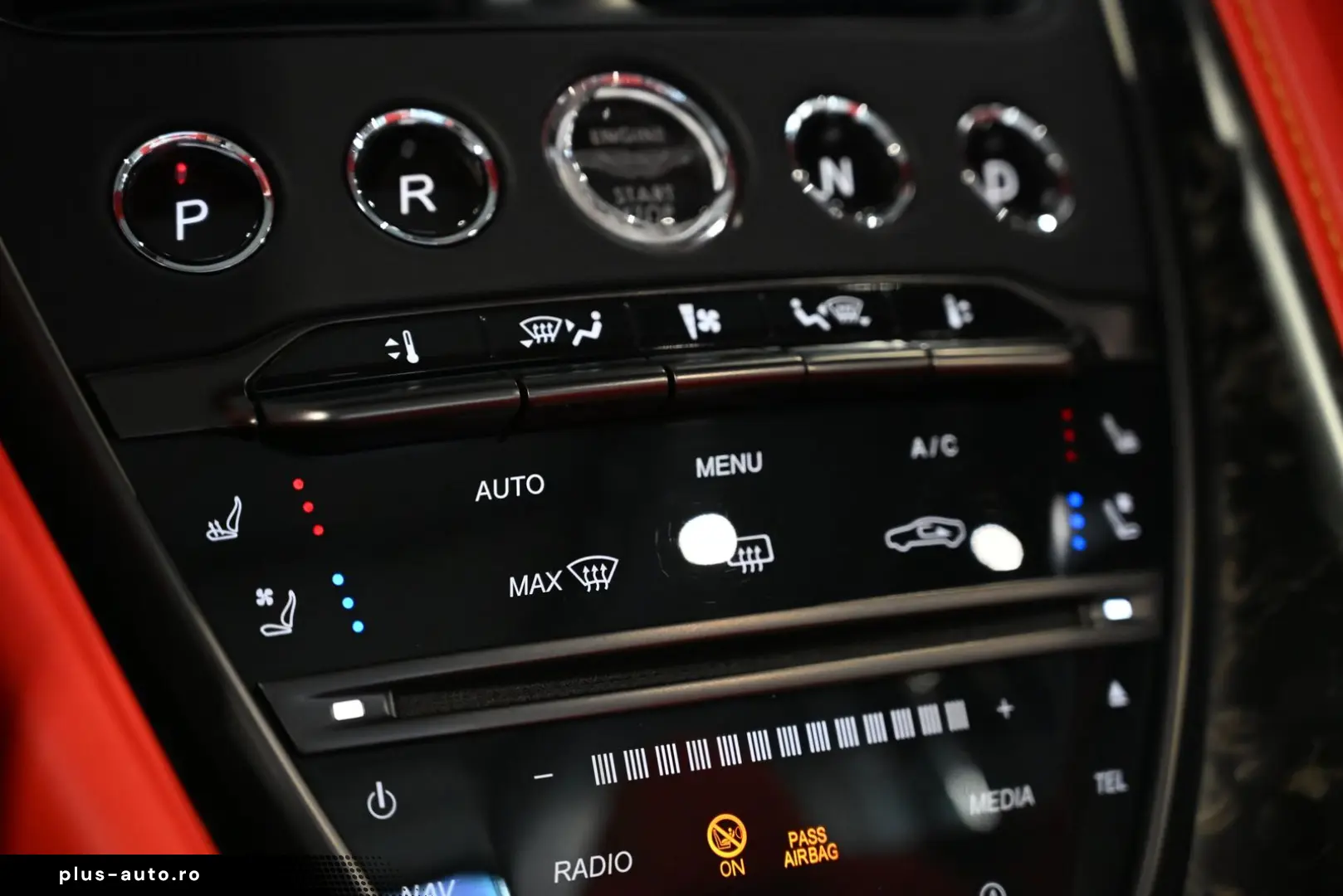 ASTON MARTIN DBS Volante   Elwood Blue-Vivid Red   Titan-AGA