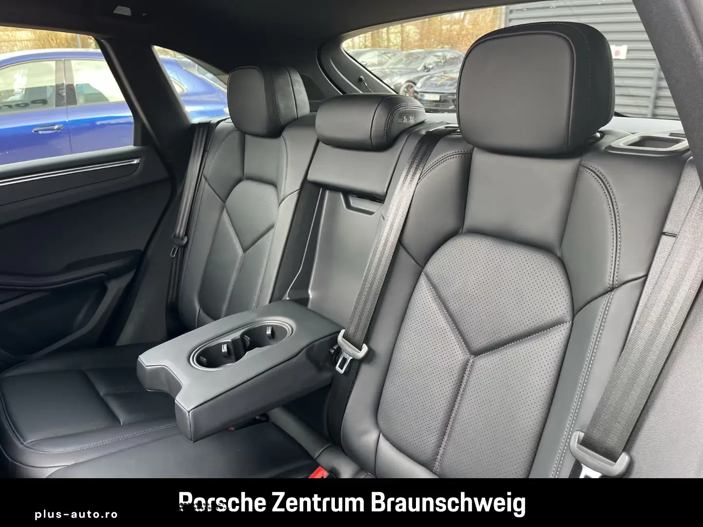 Porsche Macan air suspension  20-inch rearview camera  LED