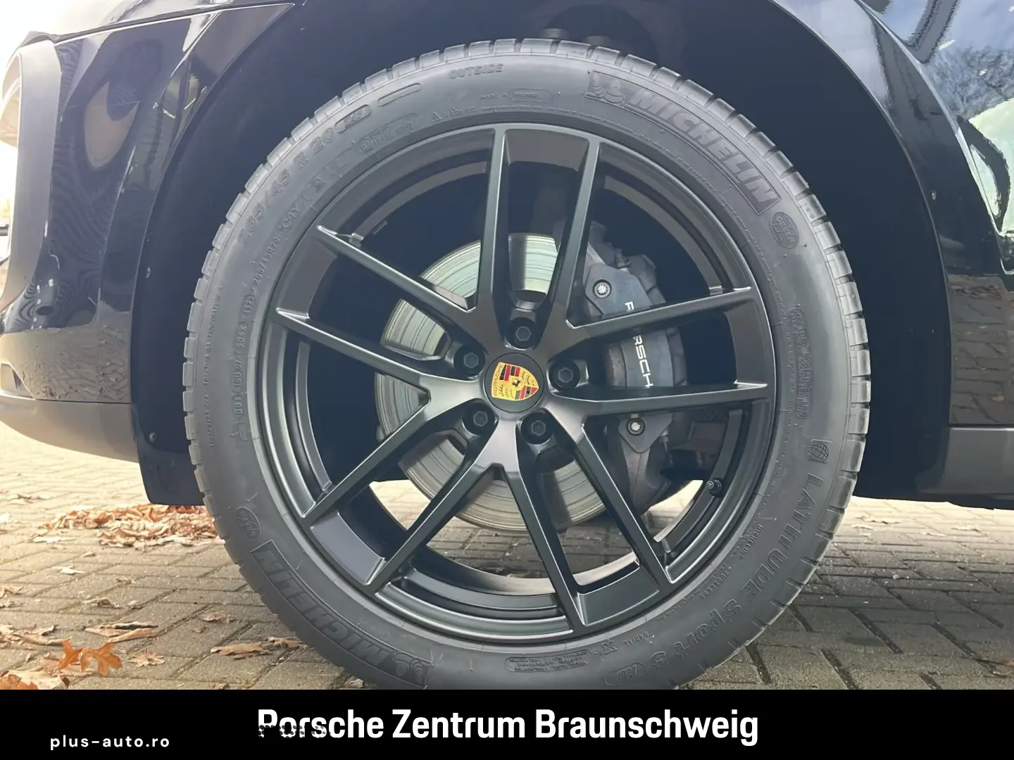 Porsche Macan air suspension  20-inch rearview camera  LED