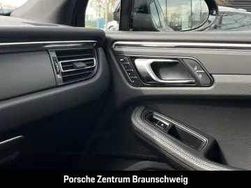 Porsche Macan air suspension  20-inch rearview camera  LED