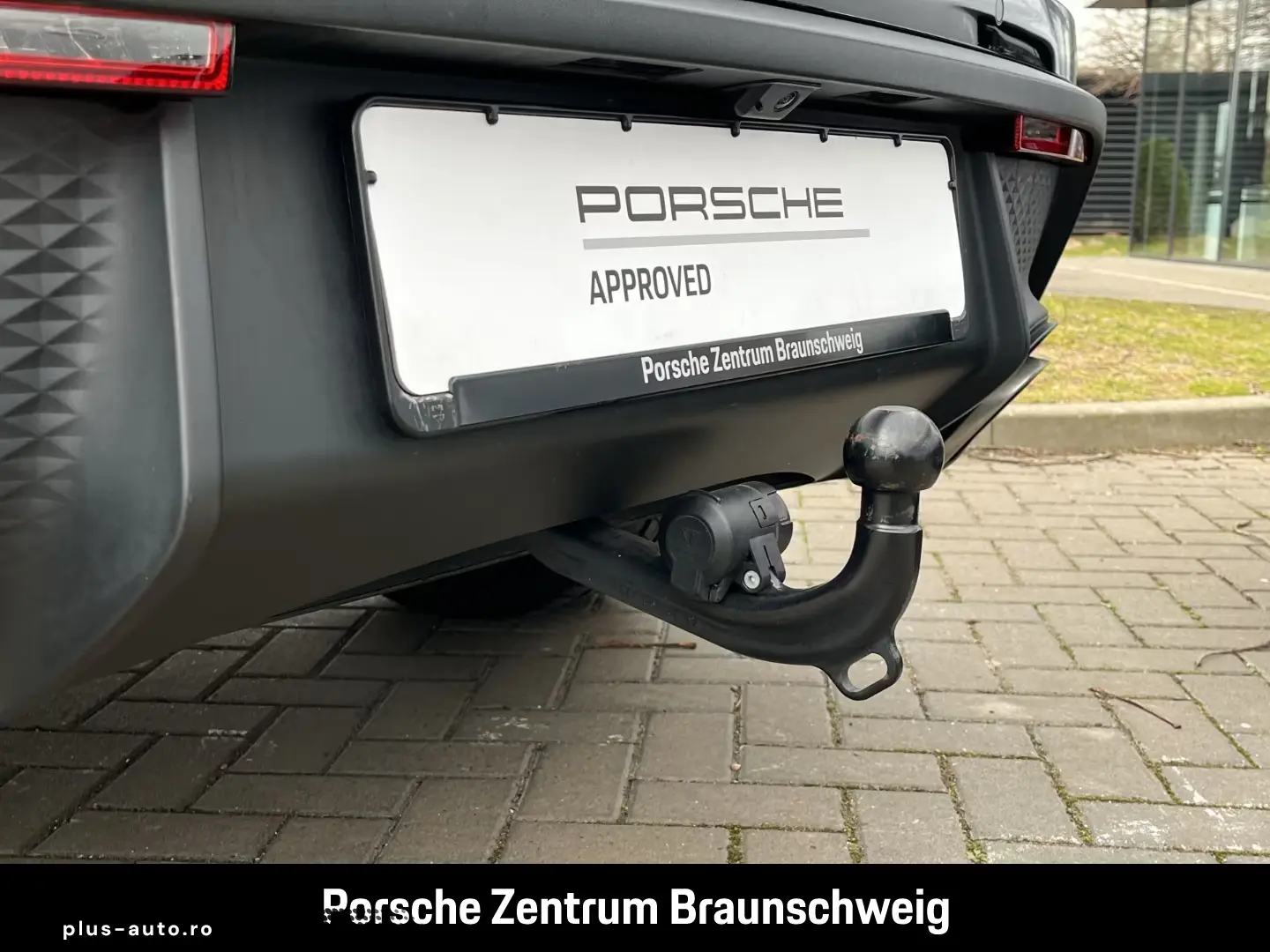 Porsche Macan air suspension  20-inch rearview camera  LED