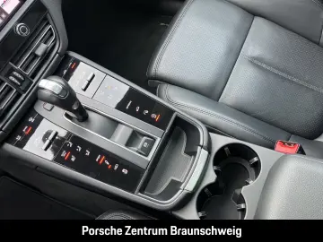 Porsche Macan air suspension  20-inch rearview camera  LED