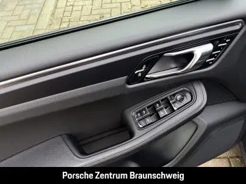 Porsche Macan air suspension  20-inch rearview camera  LED