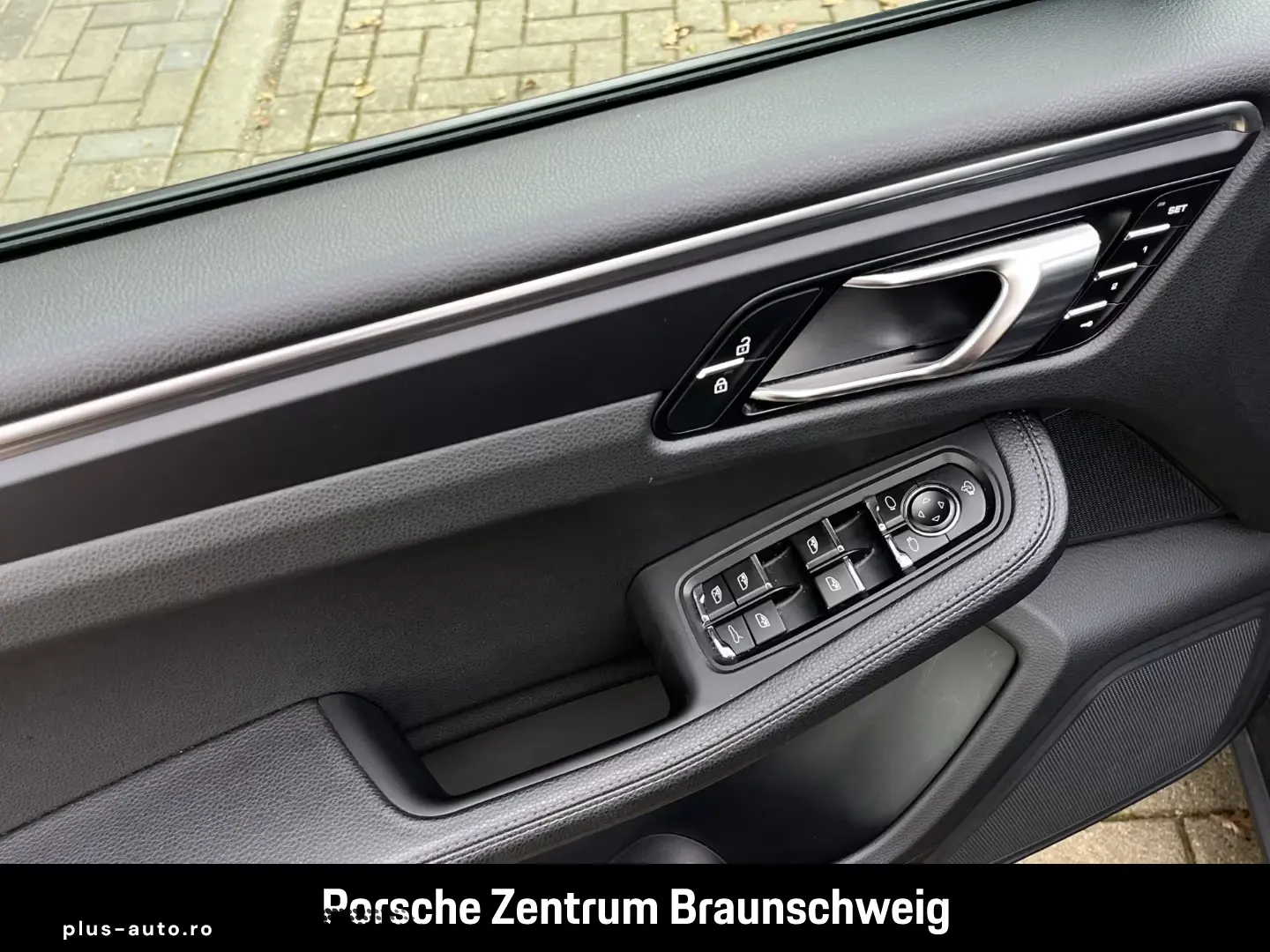 Porsche Macan air suspension  20-inch rearview camera  LED