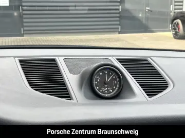 Porsche Macan air suspension  20-inch rearview camera  LED