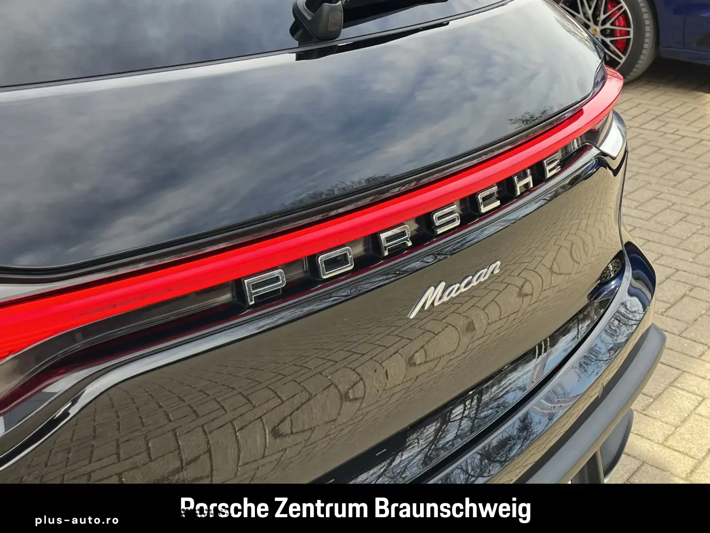 Porsche Macan air suspension  20-inch rearview camera  LED