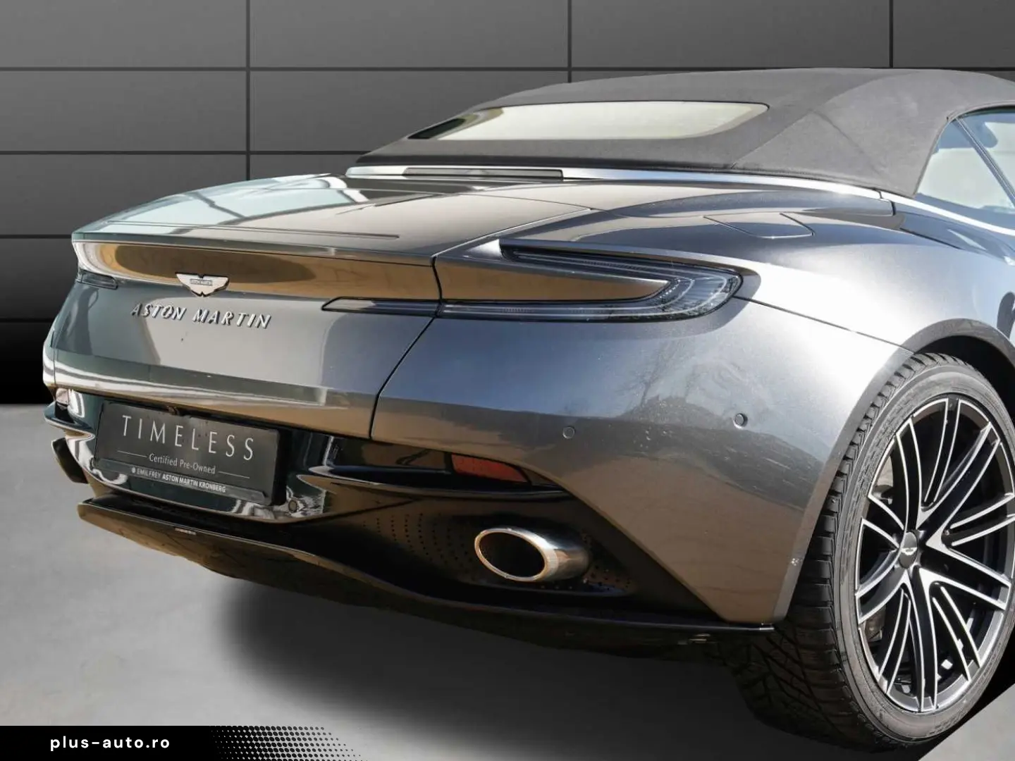 ASTON MARTIN DB12 Volante