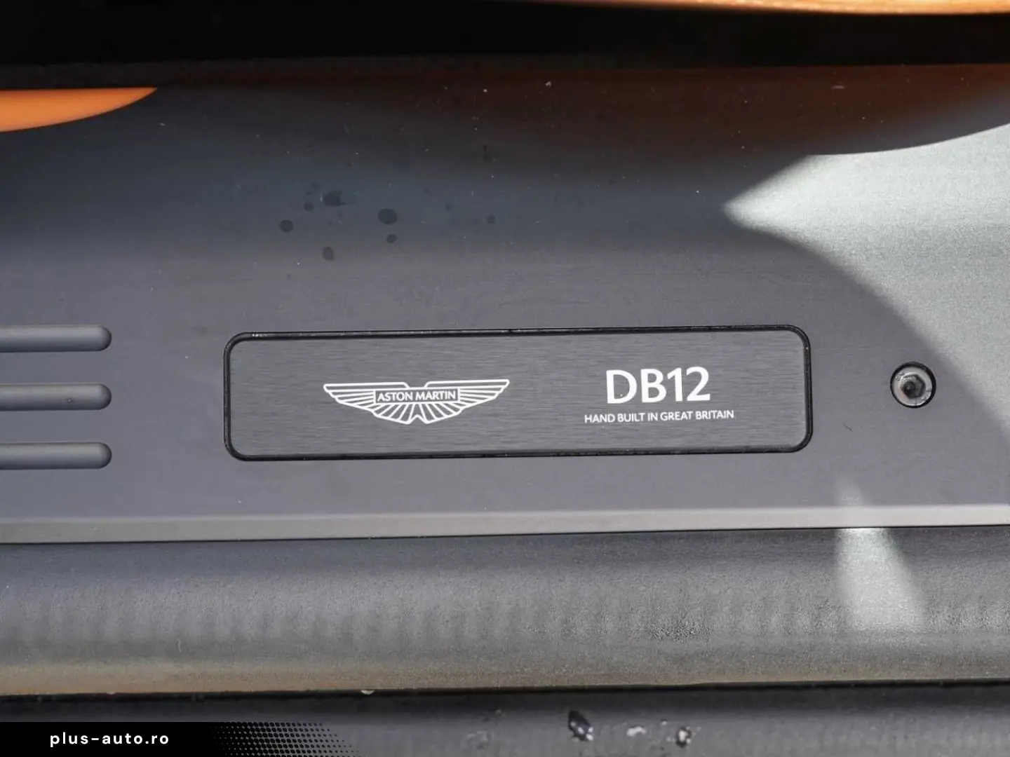 ASTON MARTIN DB12 Volante