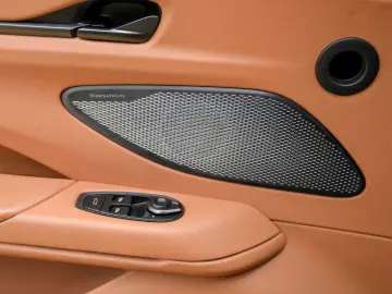 ASTON MARTIN NG V8 Vantage Coupé