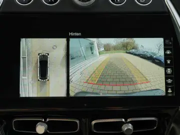 ASTON MARTIN DBX 550