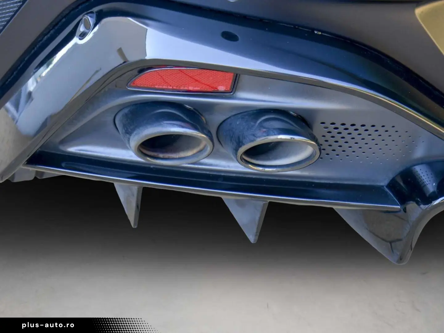 ASTON MARTIN V8 Vantage Coupe