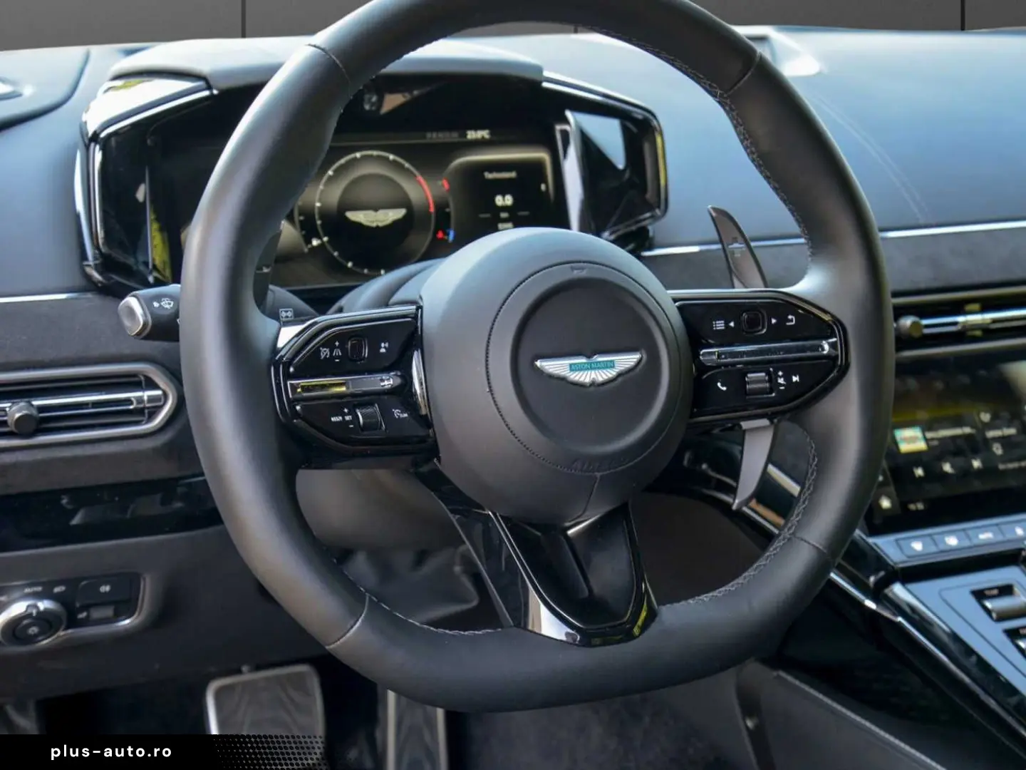 ASTON MARTIN V8 Vantage Coupe