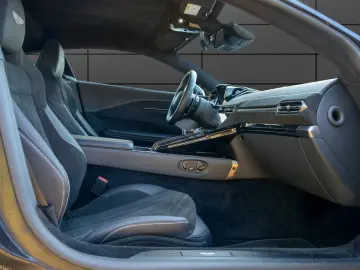 ASTON MARTIN V8 Vantage Coupe