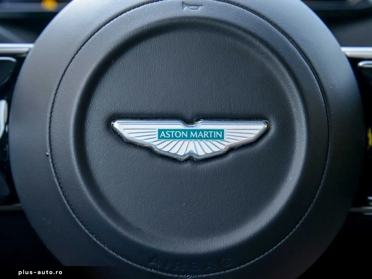 ASTON MARTIN V8 Vantage Coupe