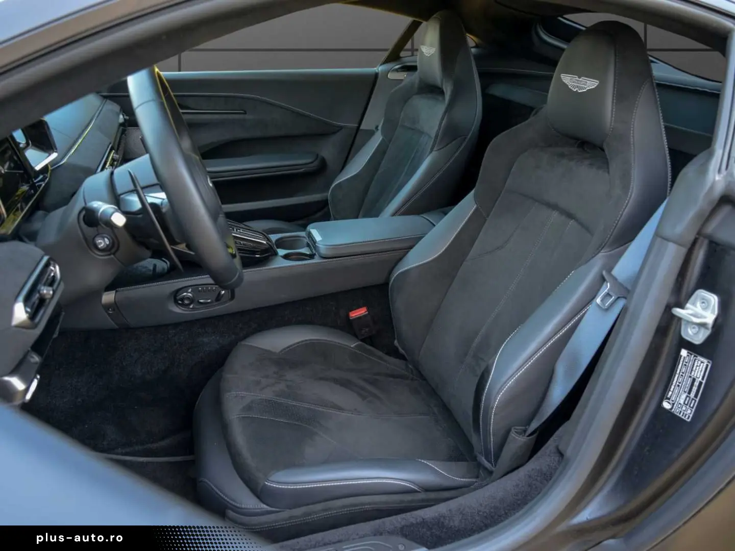 ASTON MARTIN V8 Vantage Coupe