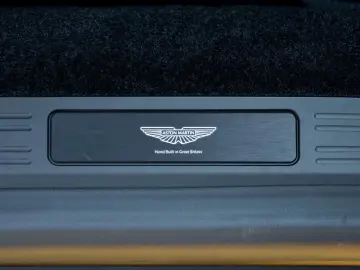 ASTON MARTIN V8 Vantage Coupe