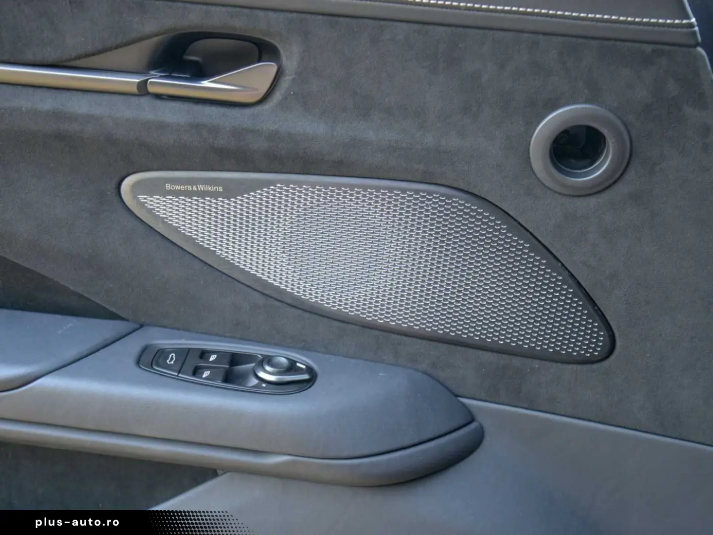 ASTON MARTIN V8 Vantage Coupe