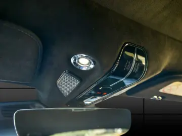 ASTON MARTIN V8 Vantage Coupe