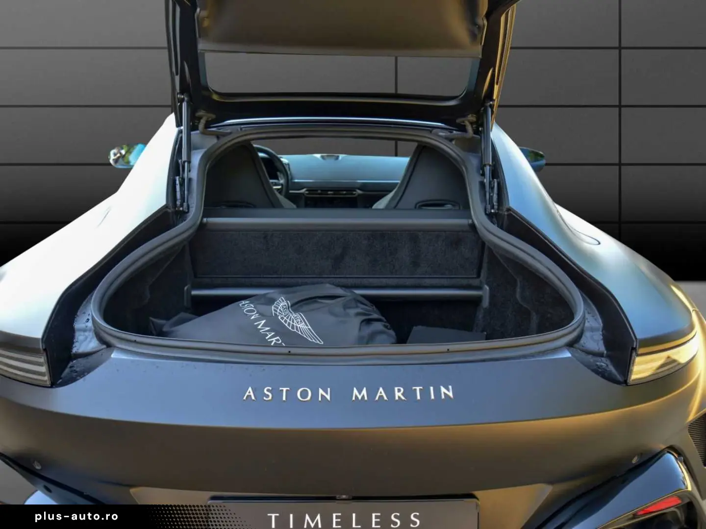 ASTON MARTIN V8 Vantage Coupe