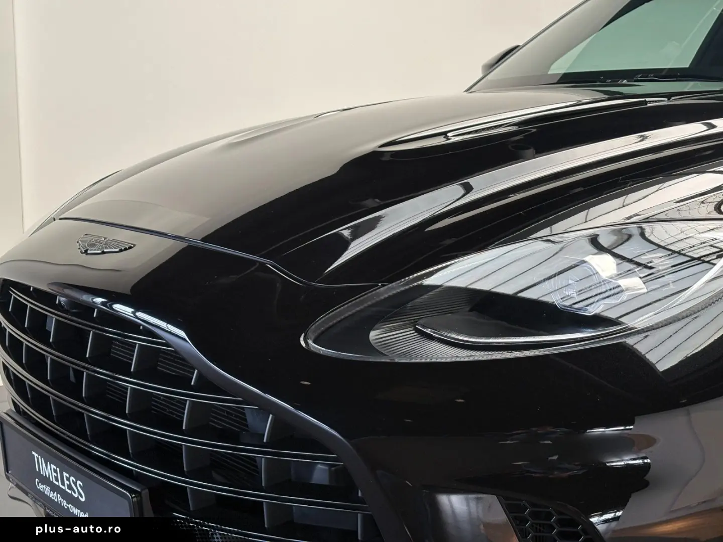 ASTON MARTIN DBX 707 - Onyx Black - Standheizung