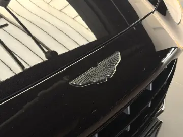 ASTON MARTIN DBX 707 - Onyx Black - Standheizung