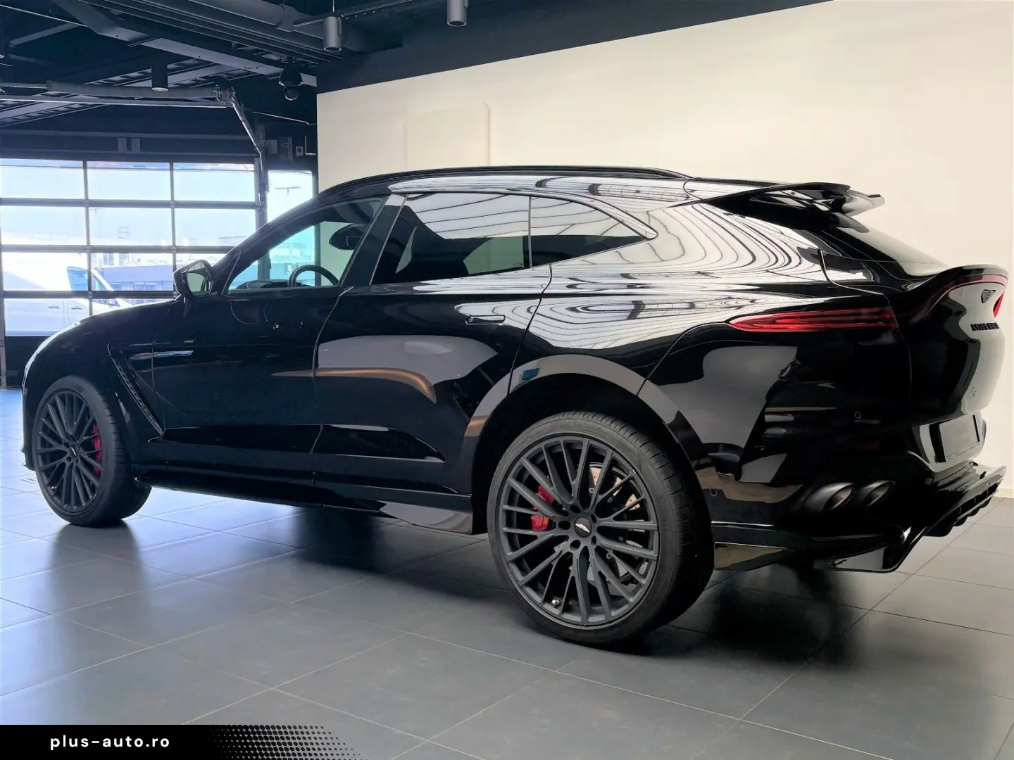 ASTON MARTIN DBX 707 - Onyx Black - Standheizung