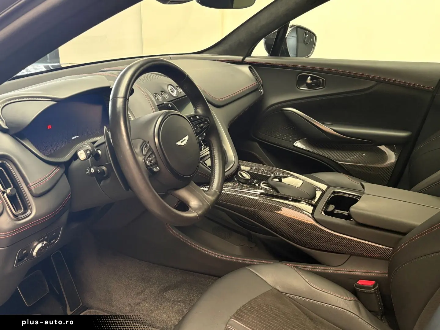 ASTON MARTIN DBX 707 - Onyx Black - Standheizung