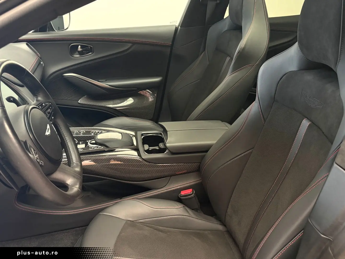 ASTON MARTIN DBX 707 - Onyx Black - Standheizung