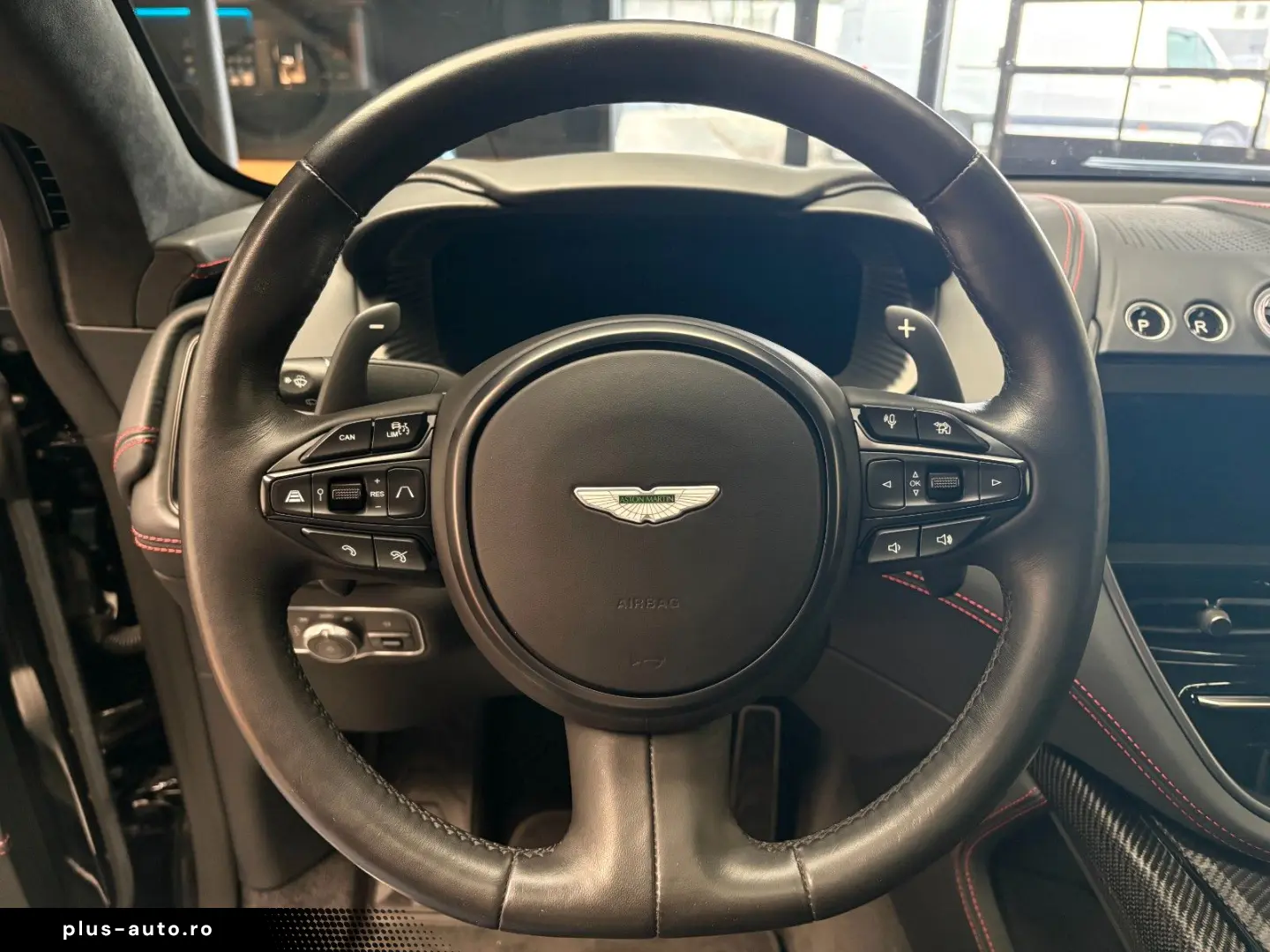 ASTON MARTIN DBX 707 - Onyx Black - Standheizung